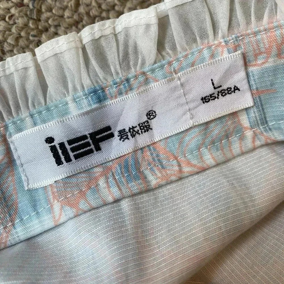 VTG IEF Womens L Silky Leaf Print Ruched Puff Sleeve Crop Top Fairy Square Neck - Picture 3 of 10